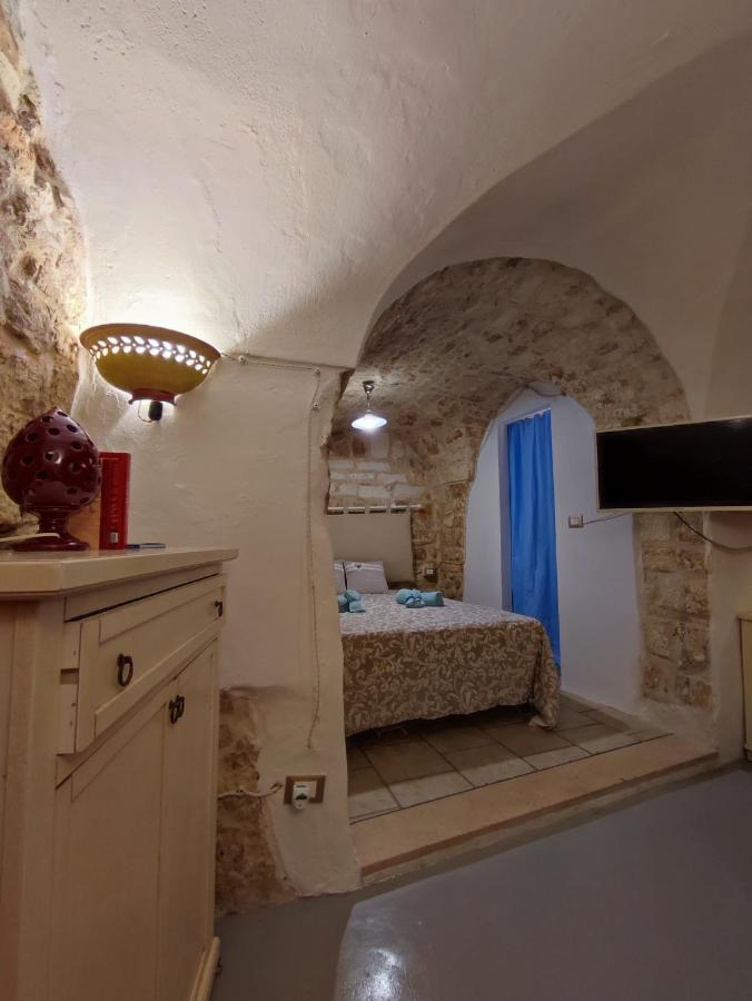 Апартаменти Ostuni- Casa Cisterna Porta San Demetrio Екстер'єр фото